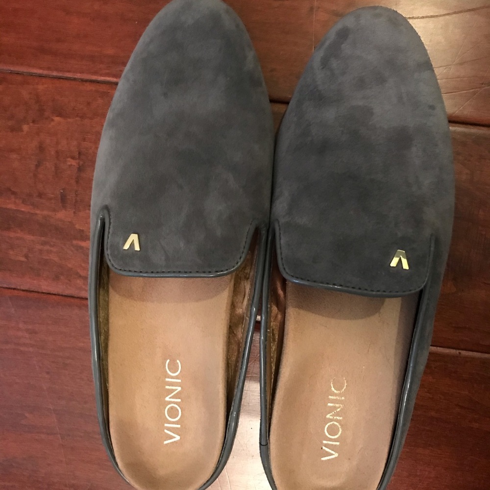Vionic mules